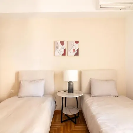 Executive Vibes - Near Acropolis Apartment