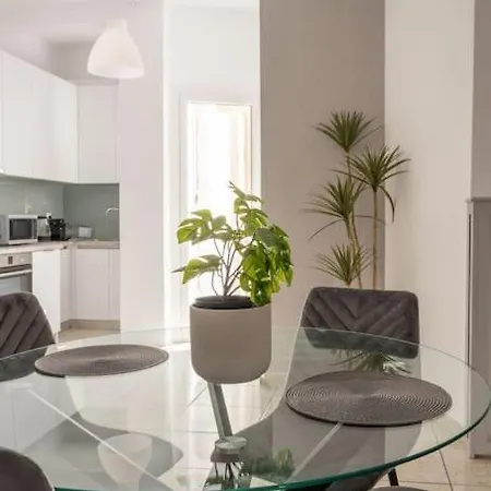 Executive Vibes - Near Acropolis Apartment *